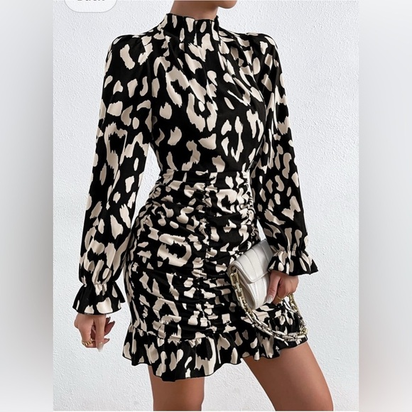 🆕Yozy Long Sleeve Stand Collar Mock Neck Flounce Sleeve Ruched Ruffle Dress L🆕 - Picture 2 of 16